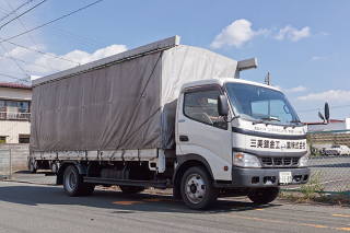 物流トラック3t